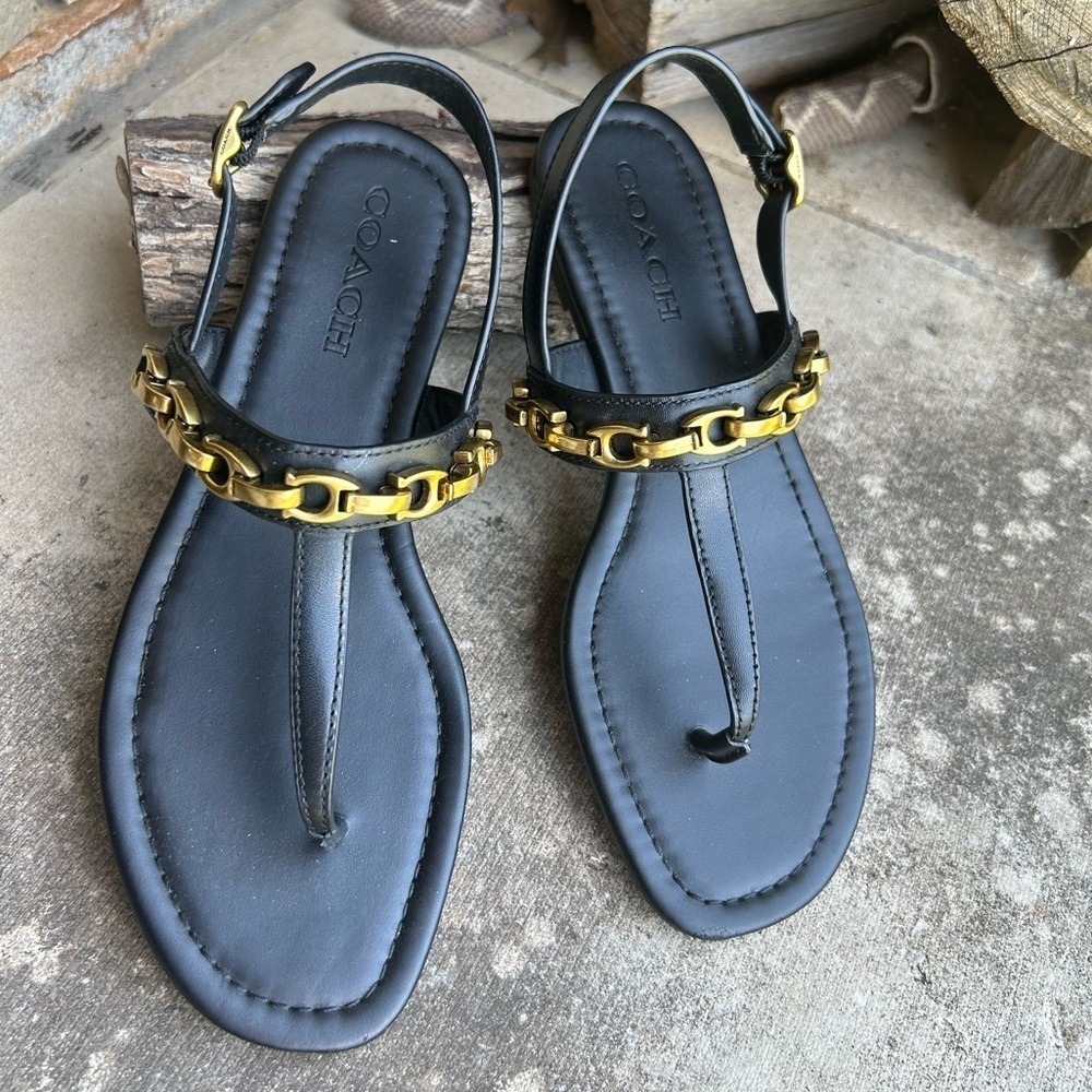 Coach Jenna Signature Chain‎ T-Bar Black leather Sandals Sz-8. R